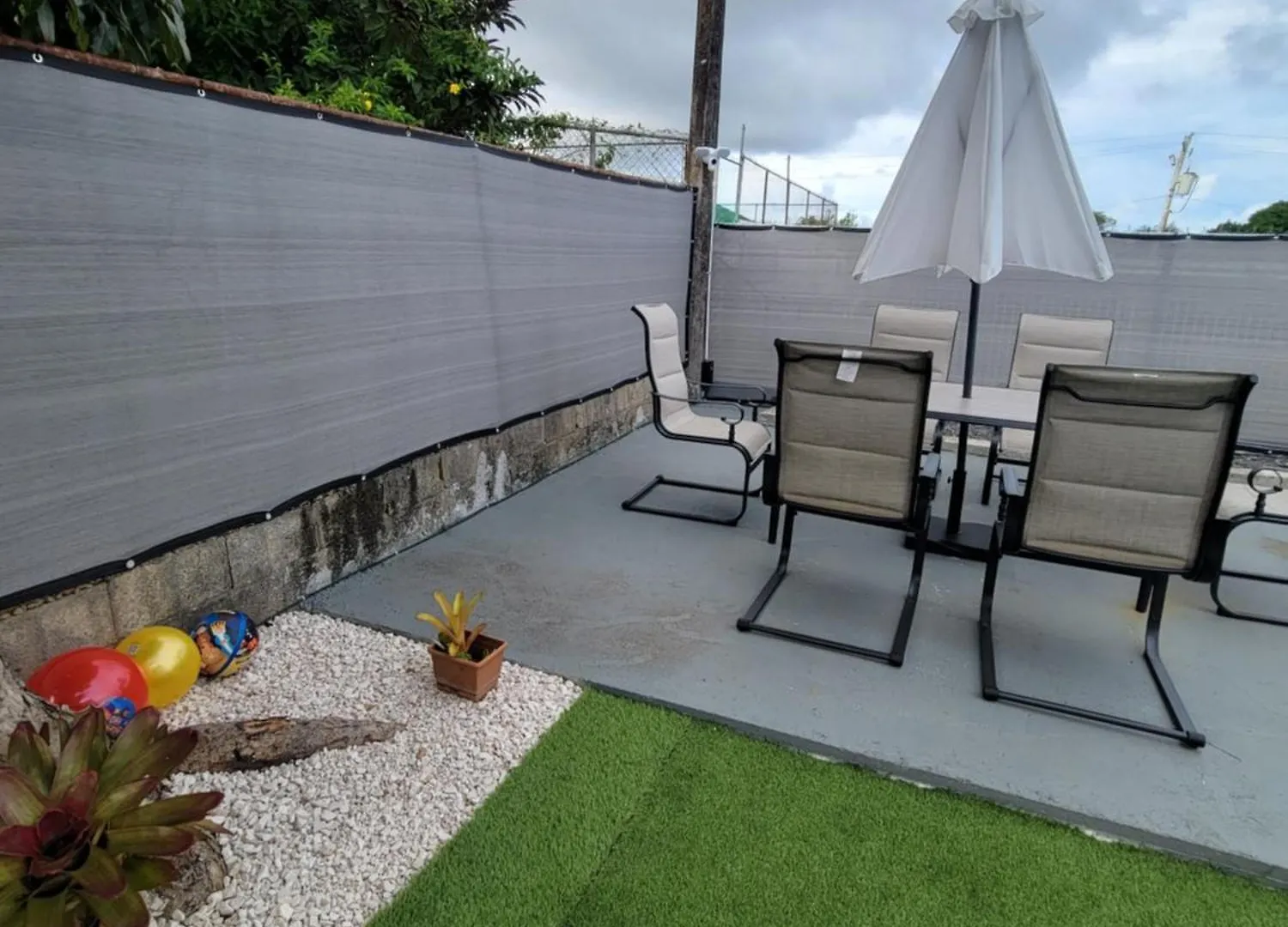 Black And White Vacation Home Ceiba